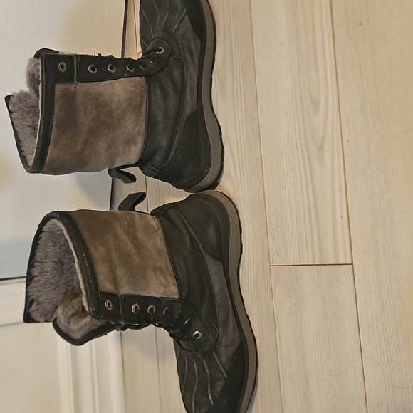 UGG Snow Boots Waterproof Womens Size 10 (Adirondack III) Black And Gray - Picture 9 of 9